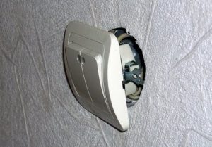 Замена выключателя света в квартире в Ногинске